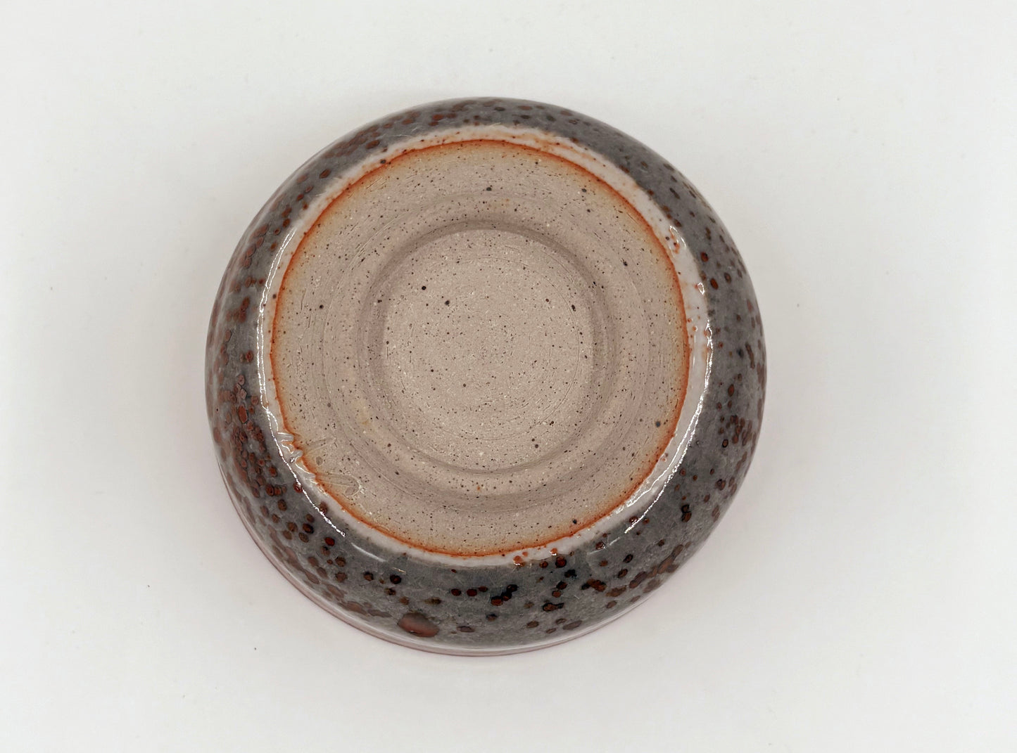 Suga Pottery Matcha Bowl - Iron Crystal