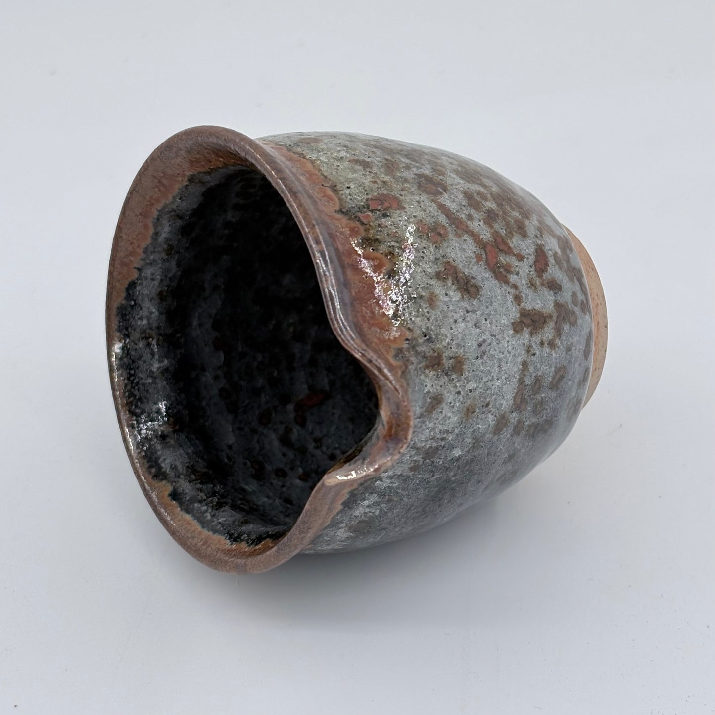 Suga Pottery Fairness Cup - Iron Crystal