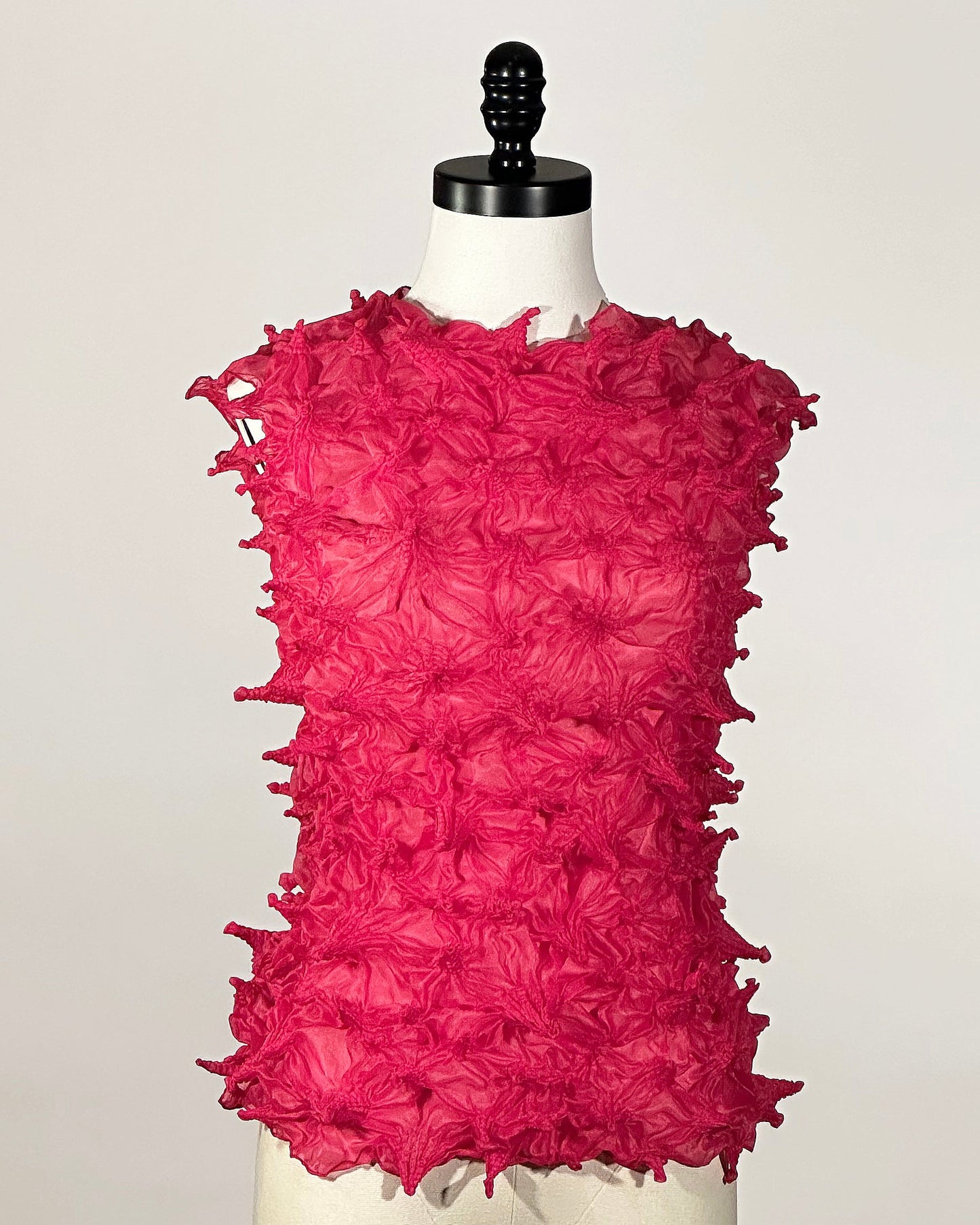 Sleeveless Top with Mixed-sized Spiky Shibori