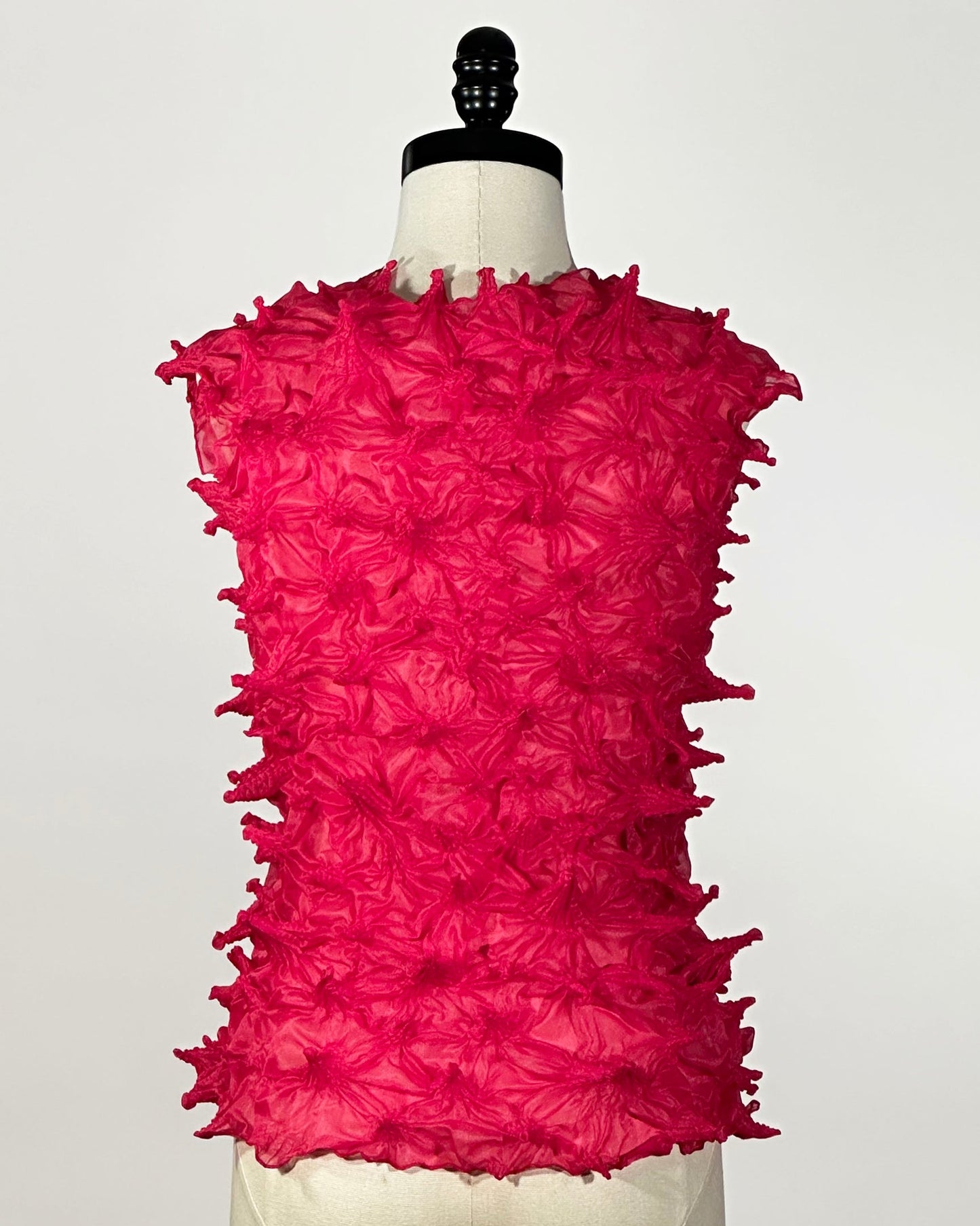 Sleeveless Top with Mixed-sized Spiky Shibori