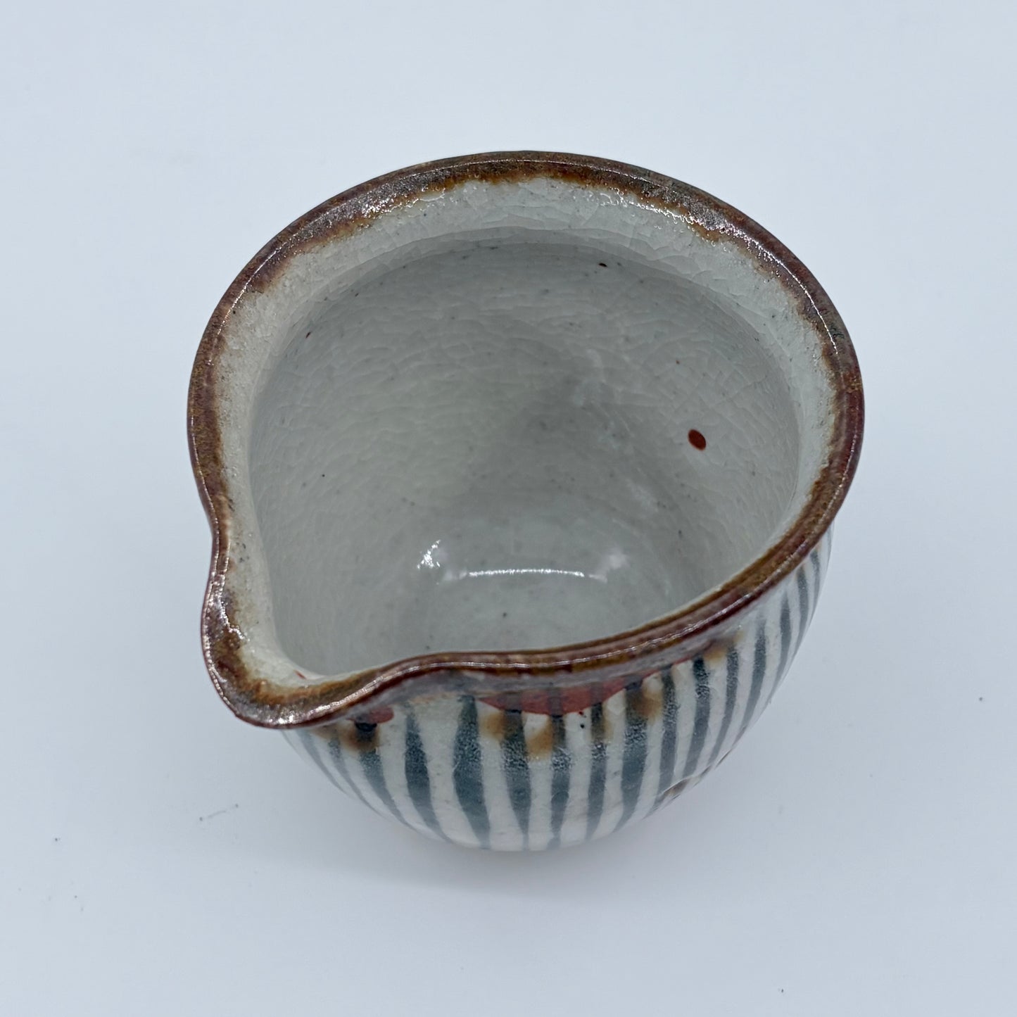 Suga Pottery Fairness Cup - Gray Stripes