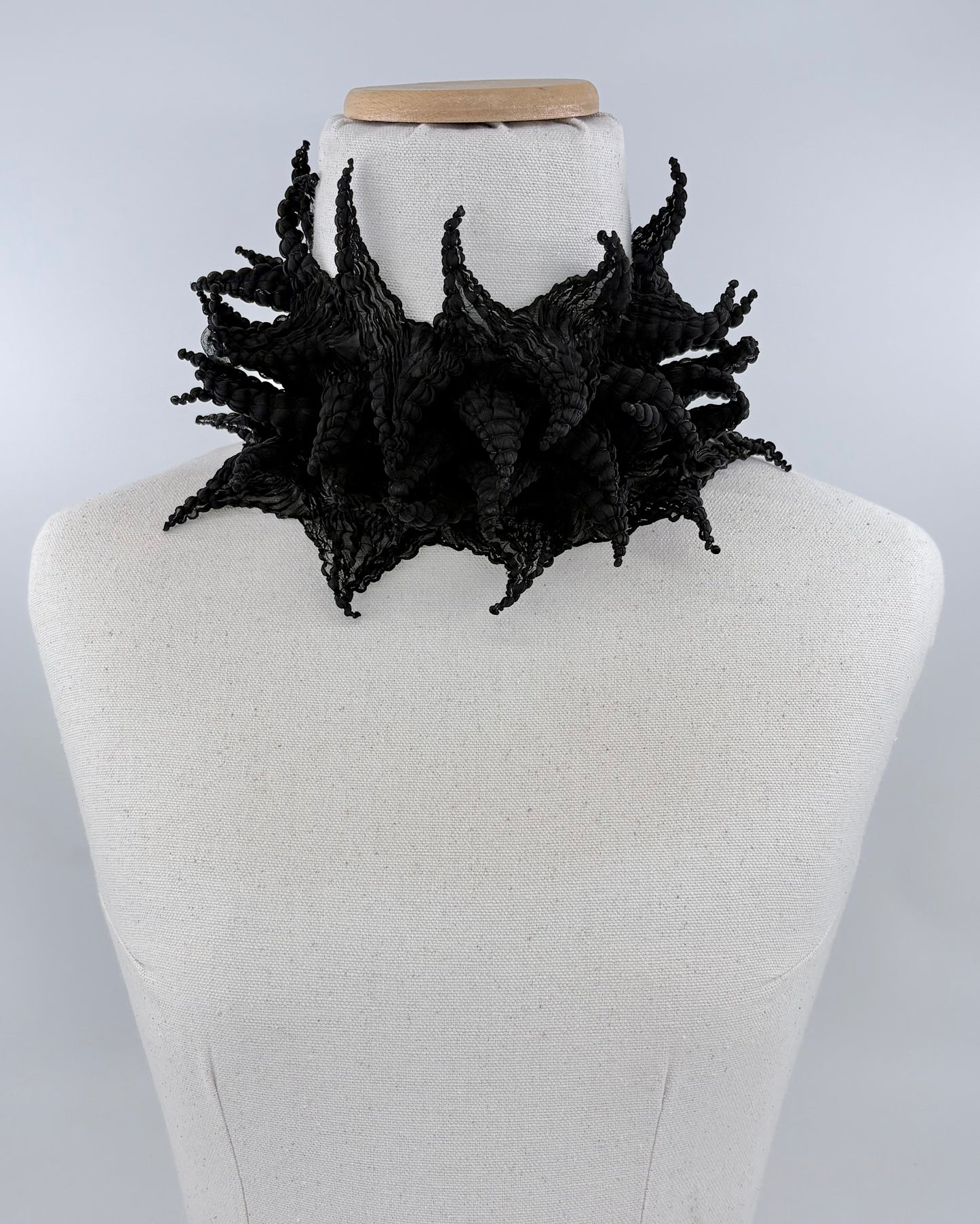 Medium Spiky Shibori Necklace - Silk