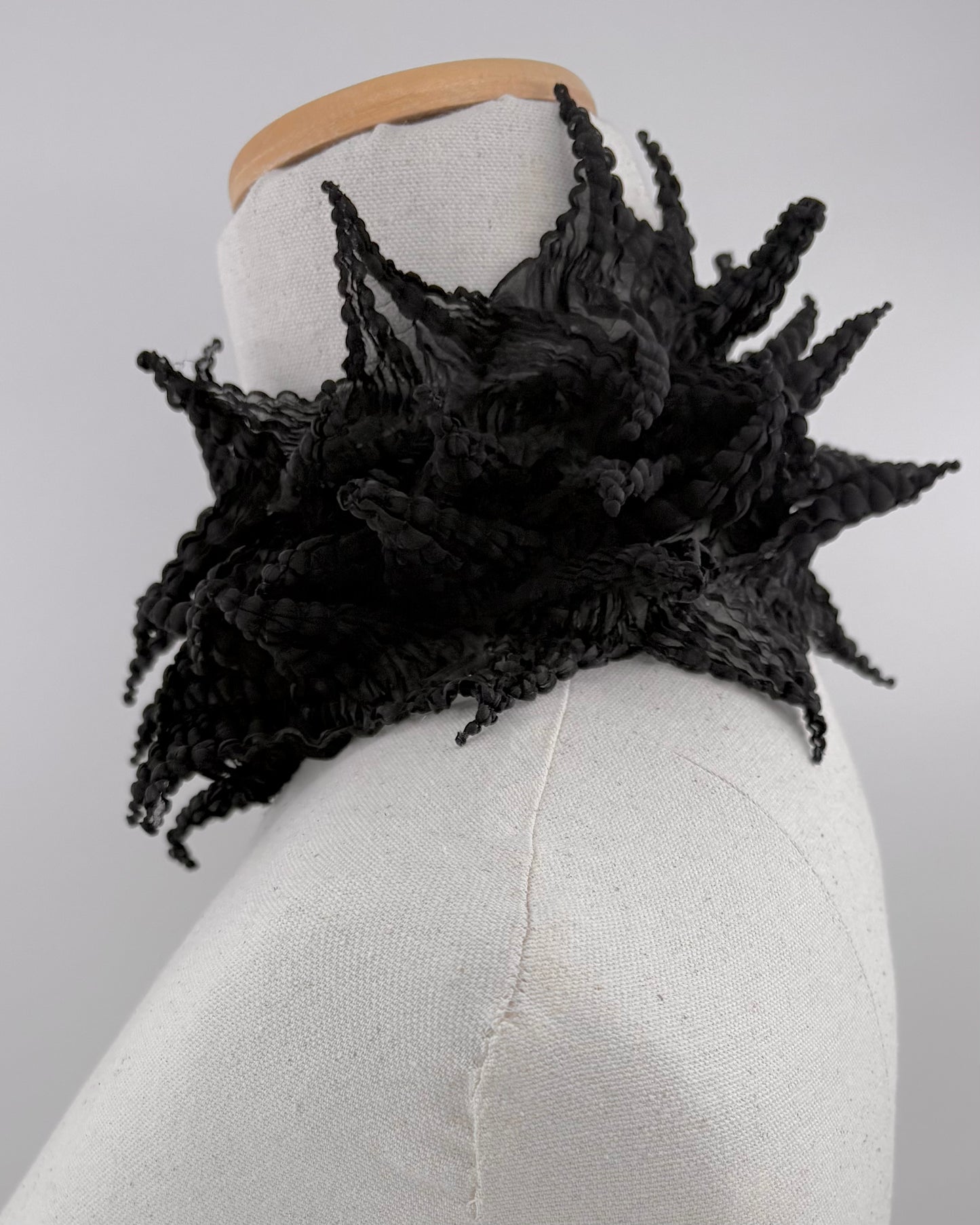 Medium Spiky Shibori Necklace - Silk