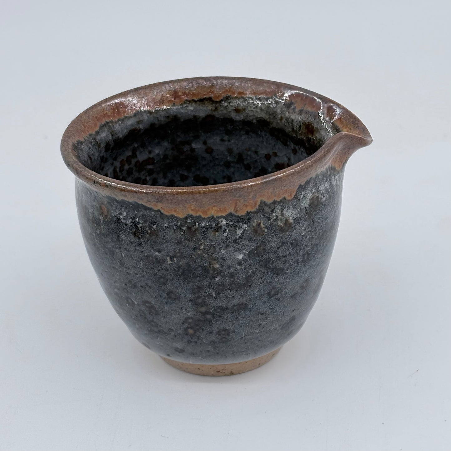 Suga Pottery Fairness Cup - Iron Crystal