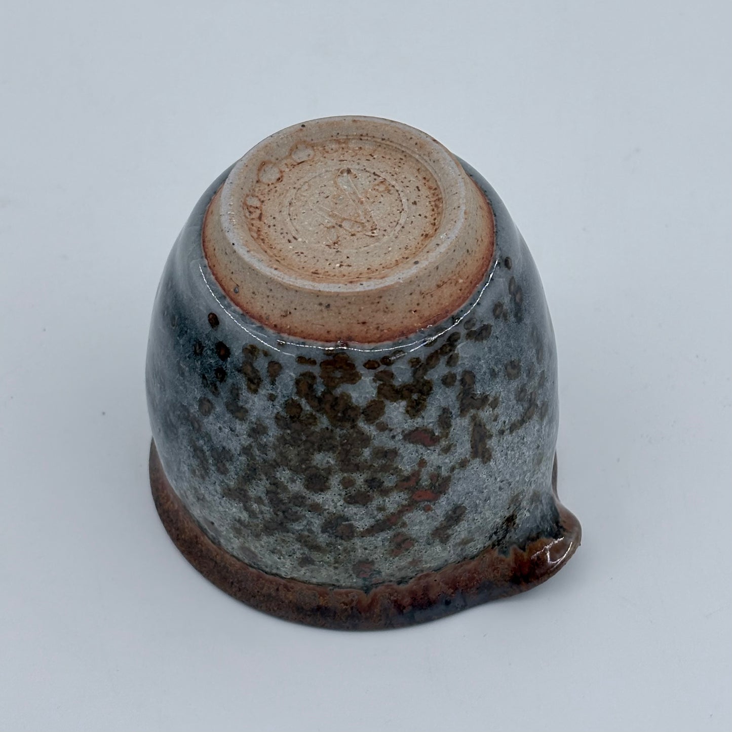 Suga Pottery Fairness Cup - Iron Crystal