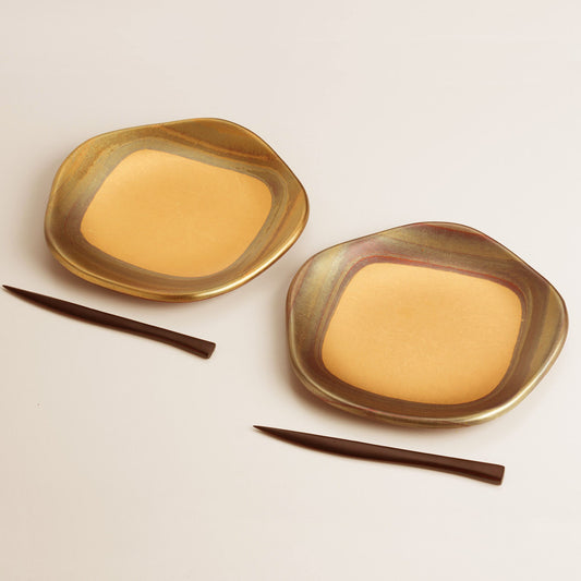 KODAIHAKU Plum-Shaped Meimei Plates - A Set of Two